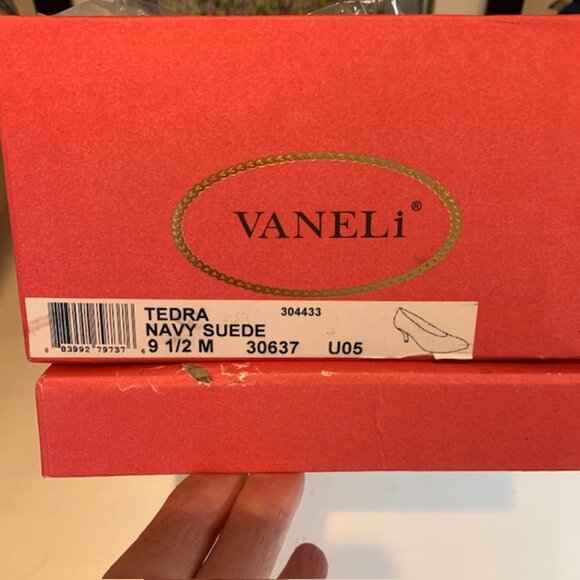 Vaneli Tedra Blue Suede Pumps Size 9.5M - Picture 7 of 8